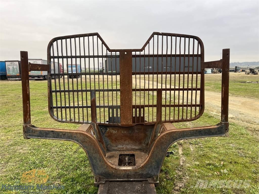 John Deere 1210E Muut