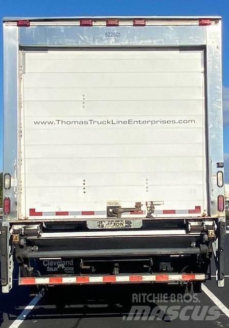 Freightliner M2 106 Kylmä-/Lämpökori kuorma-autot