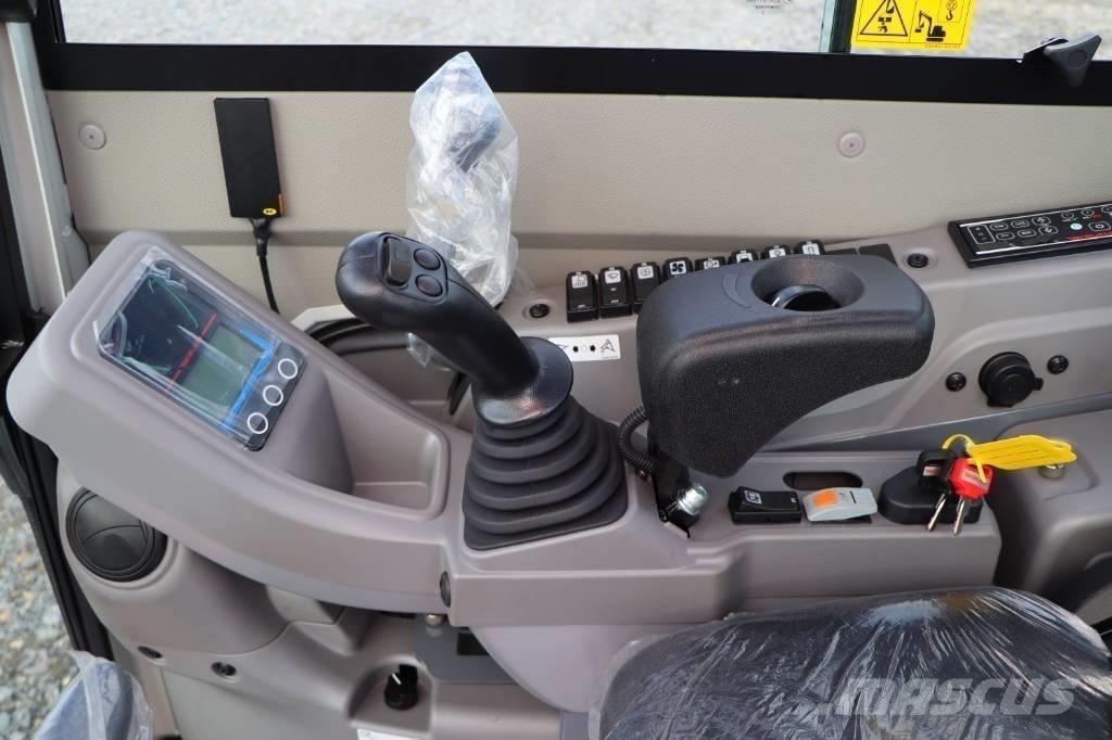 Takeuchi TB325R Minikaivukoneet < 7t