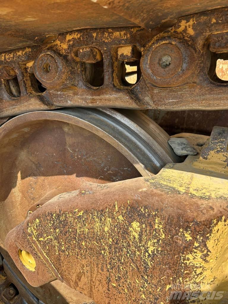 CAT D 7 R (Leica GPS) Telaketjupuskutraktorit