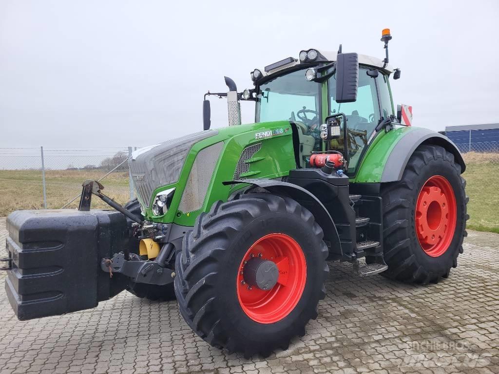 Fendt 828 Vario Traktorit