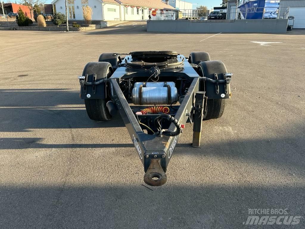 Tyllis Dolly, KAP19W Dolly-apuvaunut