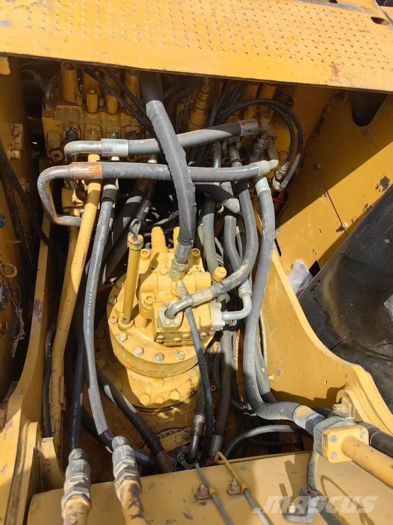 CAT 323 D Telakaivukoneet