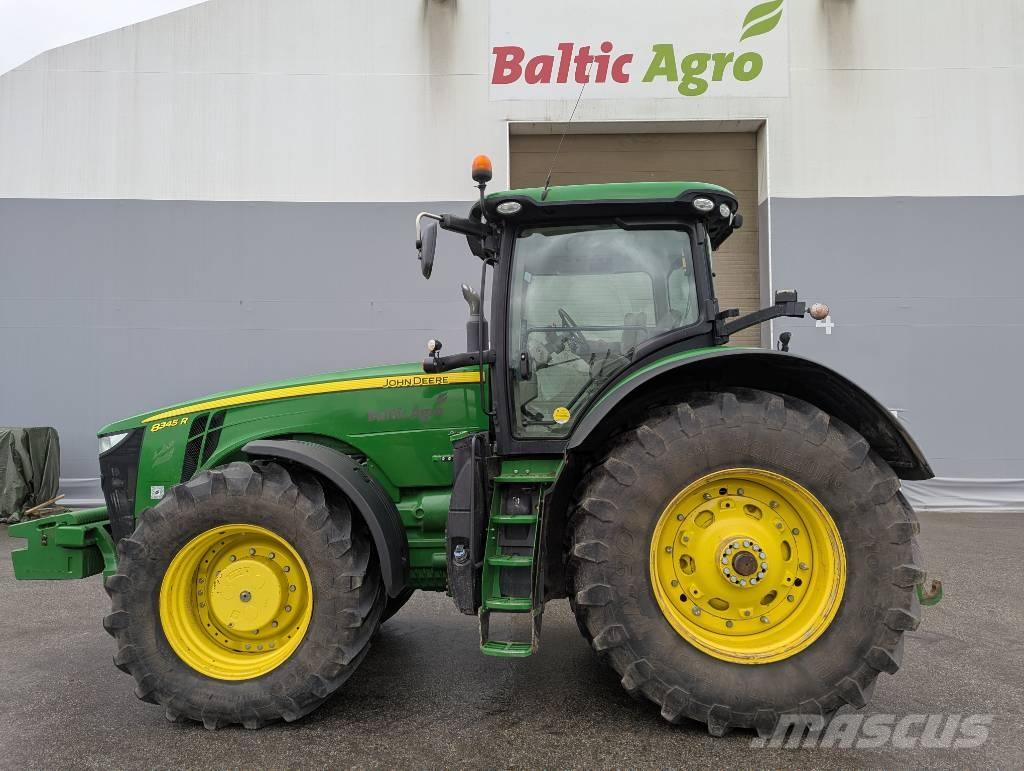 John Deere 8345 R Traktorit