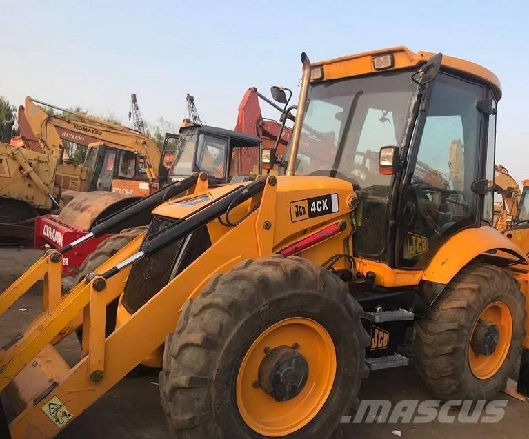 JCB 4CX Kaivurikuormaajat