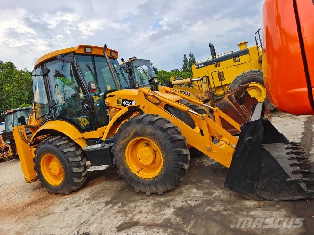 JCB 4 CX Kaivurikuormaajat