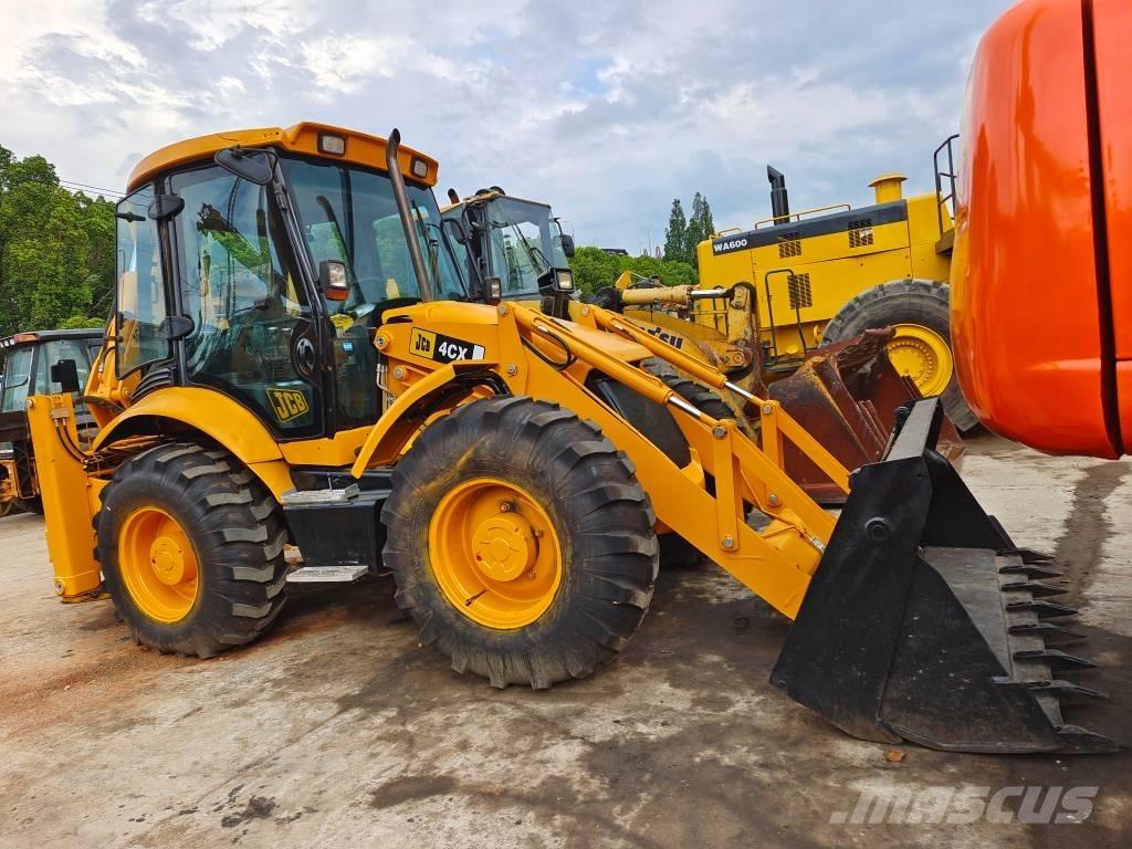 JCB 4 CX Kaivurikuormaajat