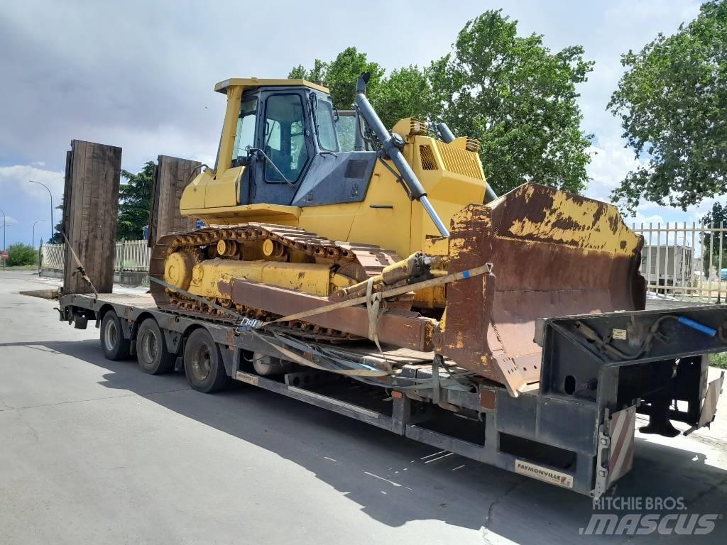 Komatsu D 65 E Telaketjupuskutraktorit