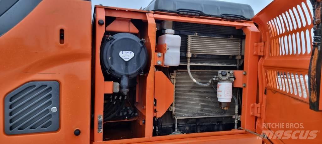 Doosan DX 140 LC-3 Telakaivukoneet