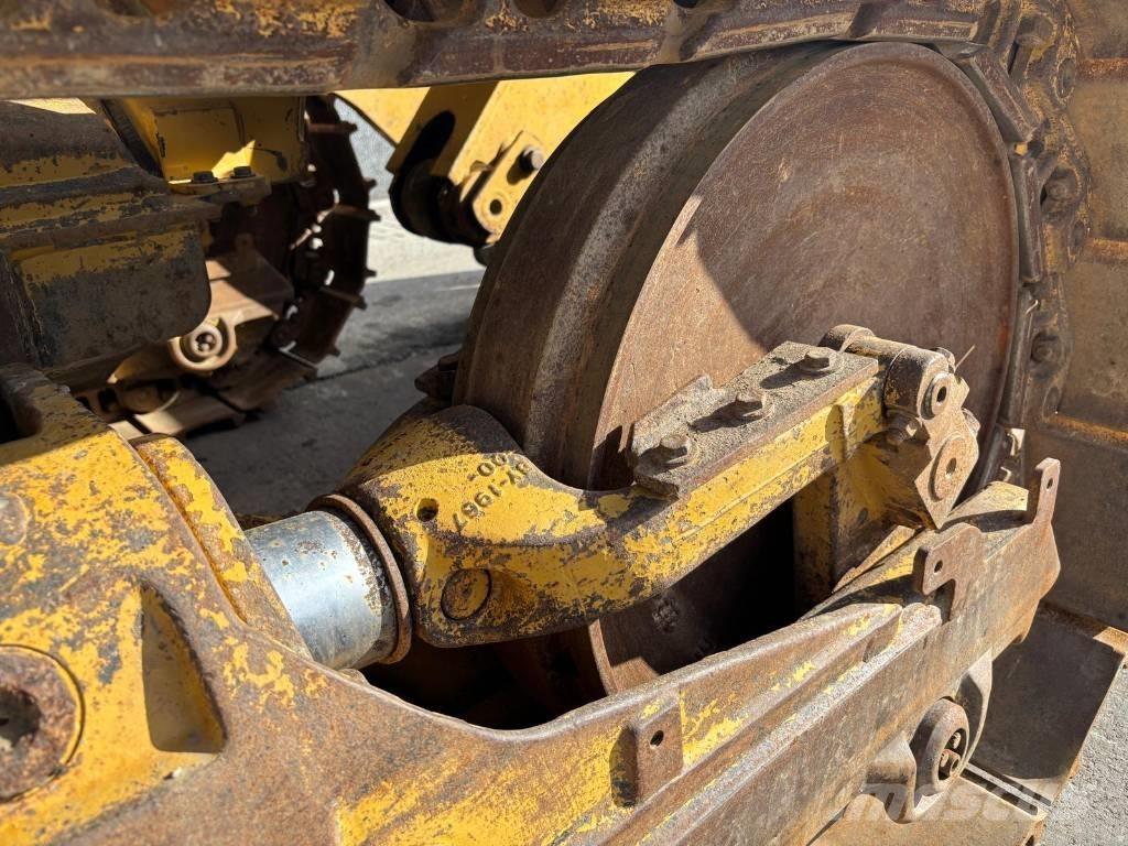 CAT 953 D Telakuormaajat