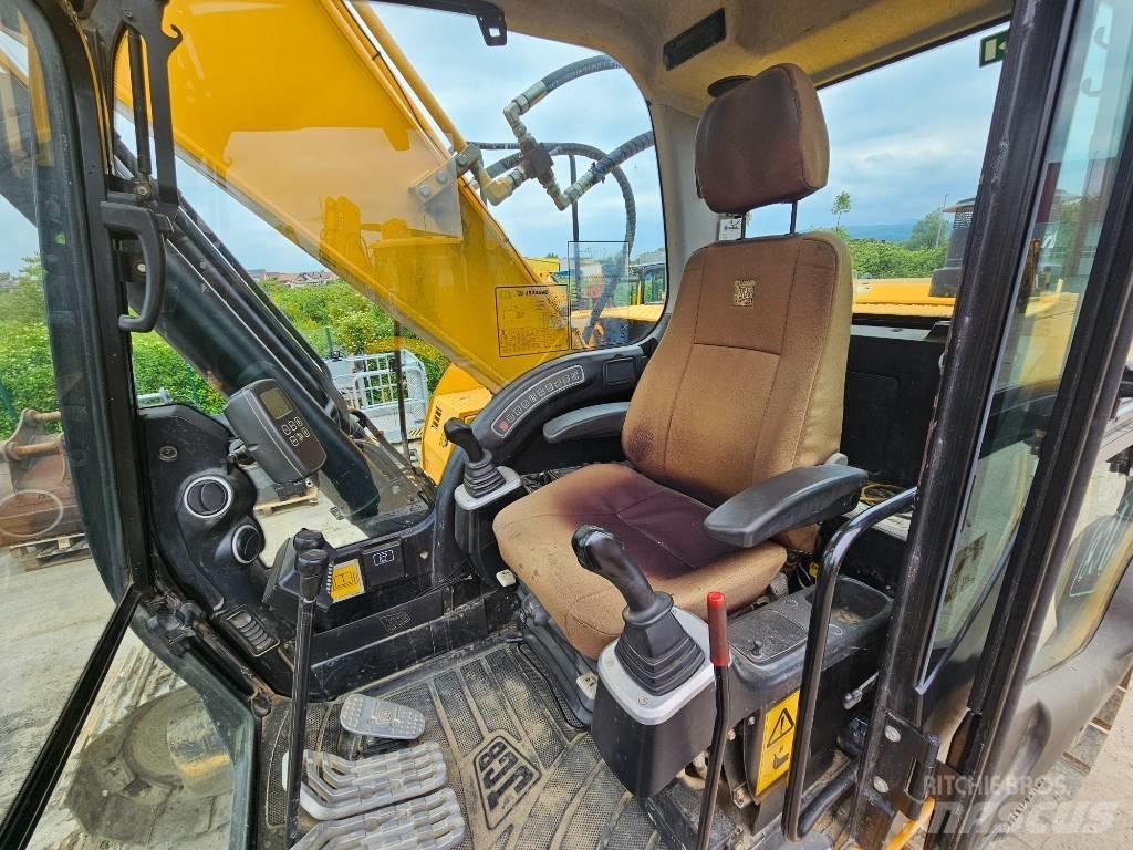 JCB 235 HD Telakaivukoneet