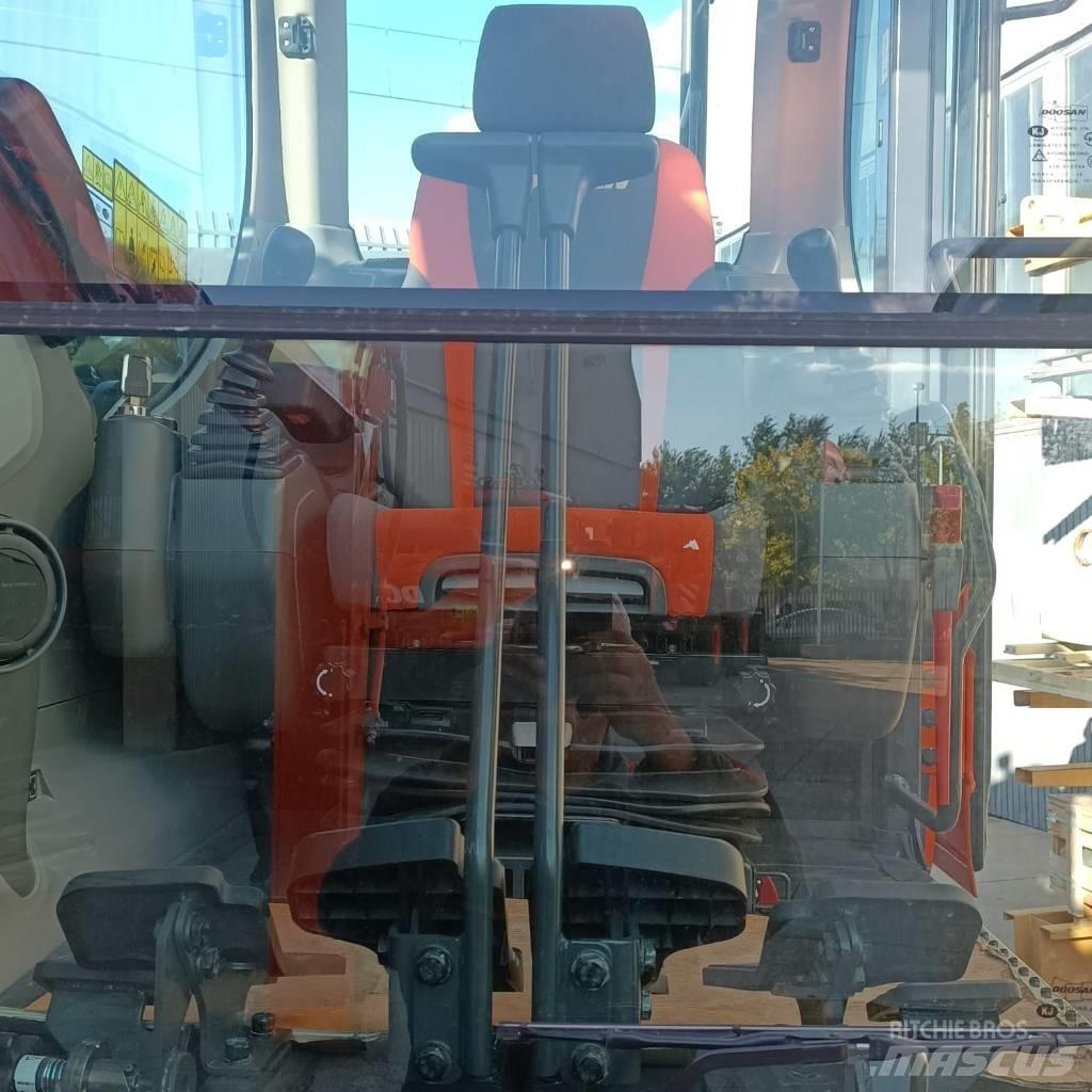Doosan DX235NLC-5 Telakaivukoneet