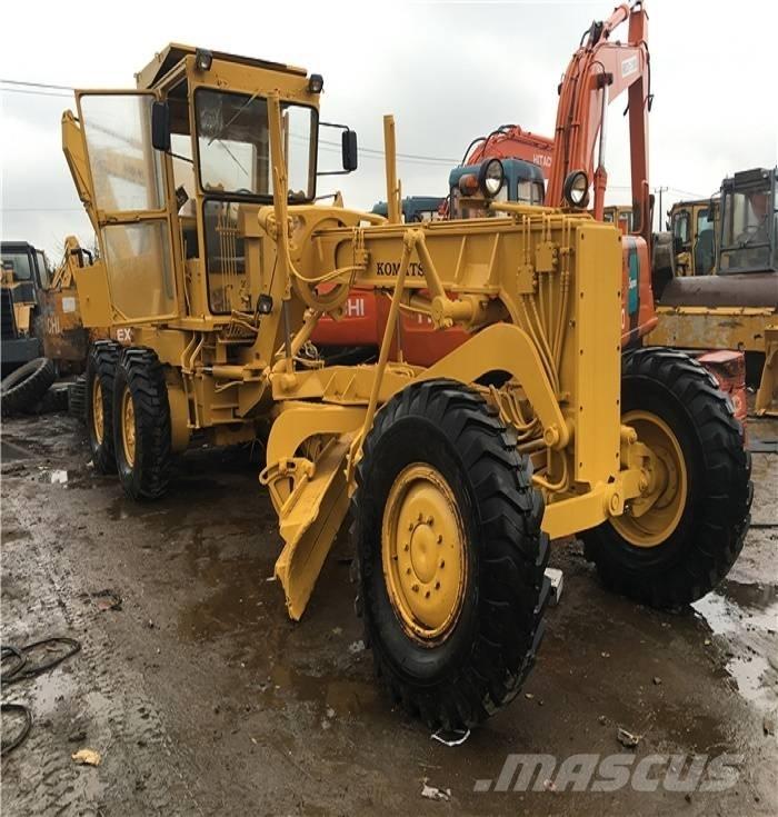 Komatsu GD 661 Tiehöylät