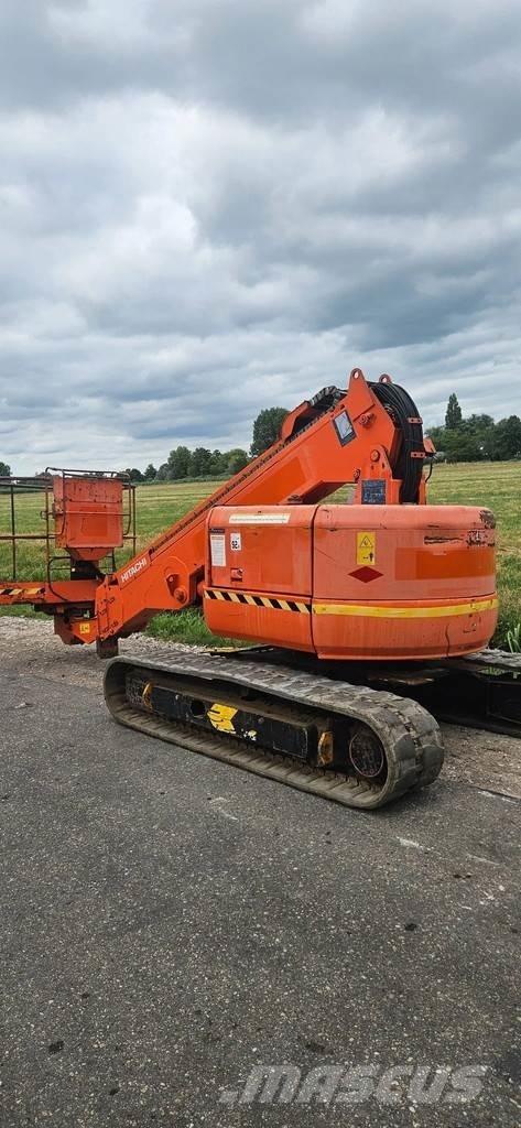 Hitachi HX99B Kuukulkijat