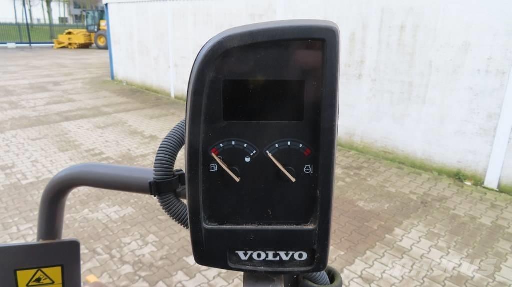 Volvo SD 45 B Yksivalssijyrät