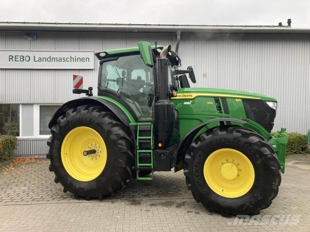 John Deere 6R250 Traktorit