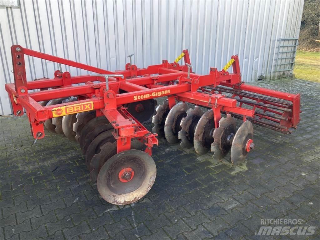 Brix BK 300 AX Kiekkomultaimet ja lautasäkeet