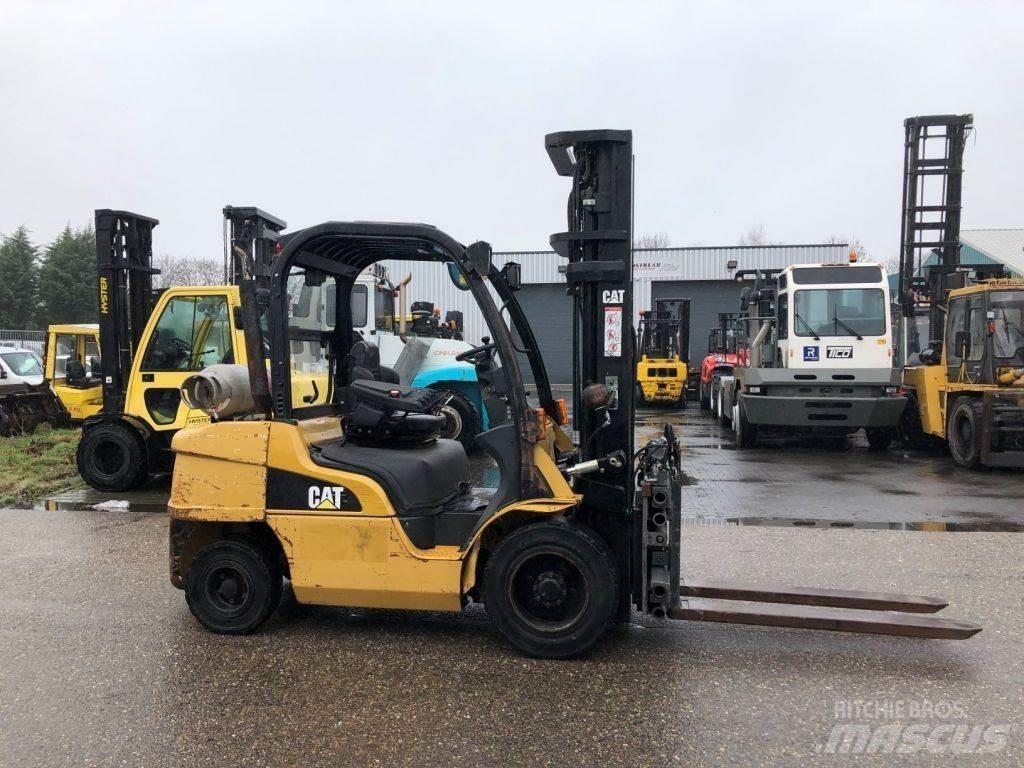 CAT GP35N Nestekaasutrukit