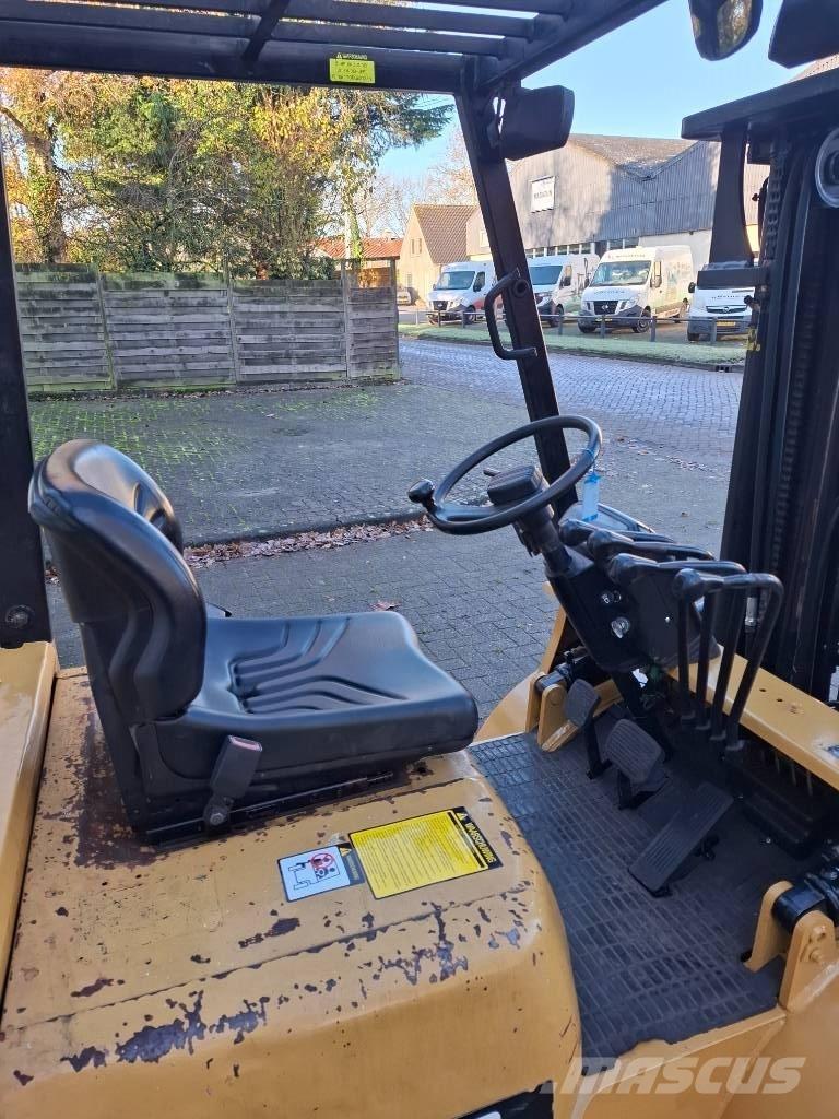 CAT DP25 Heftruck Dieseltrukit