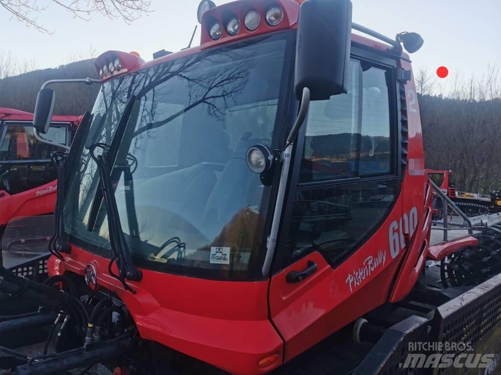 Kässbohrer PB 600 Rinnekoneet