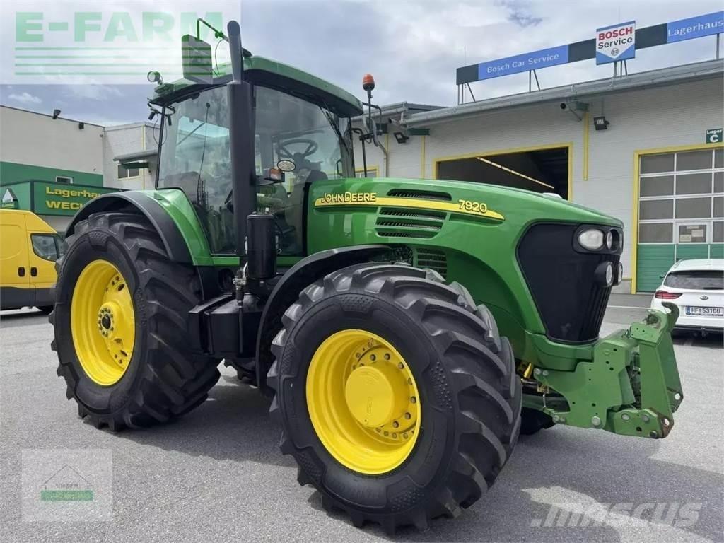 John Deere 7920 Traktorit