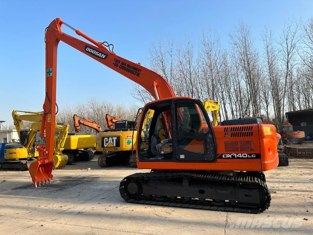 Doosan DX140LC Telakaivukoneet
