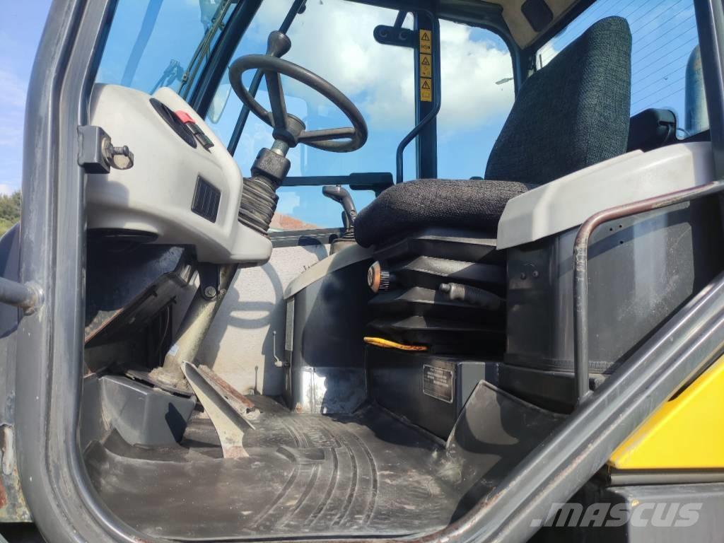 Komatsu WA 80-5 Pyöräkuormaajat