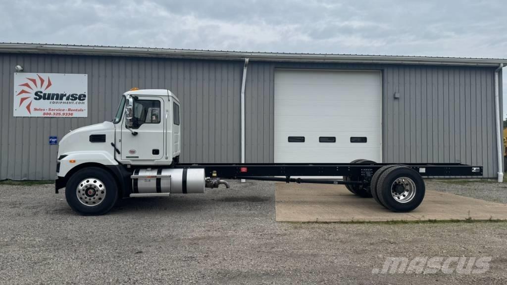  2025 Mack MD 6 Kuorma-autoalustat