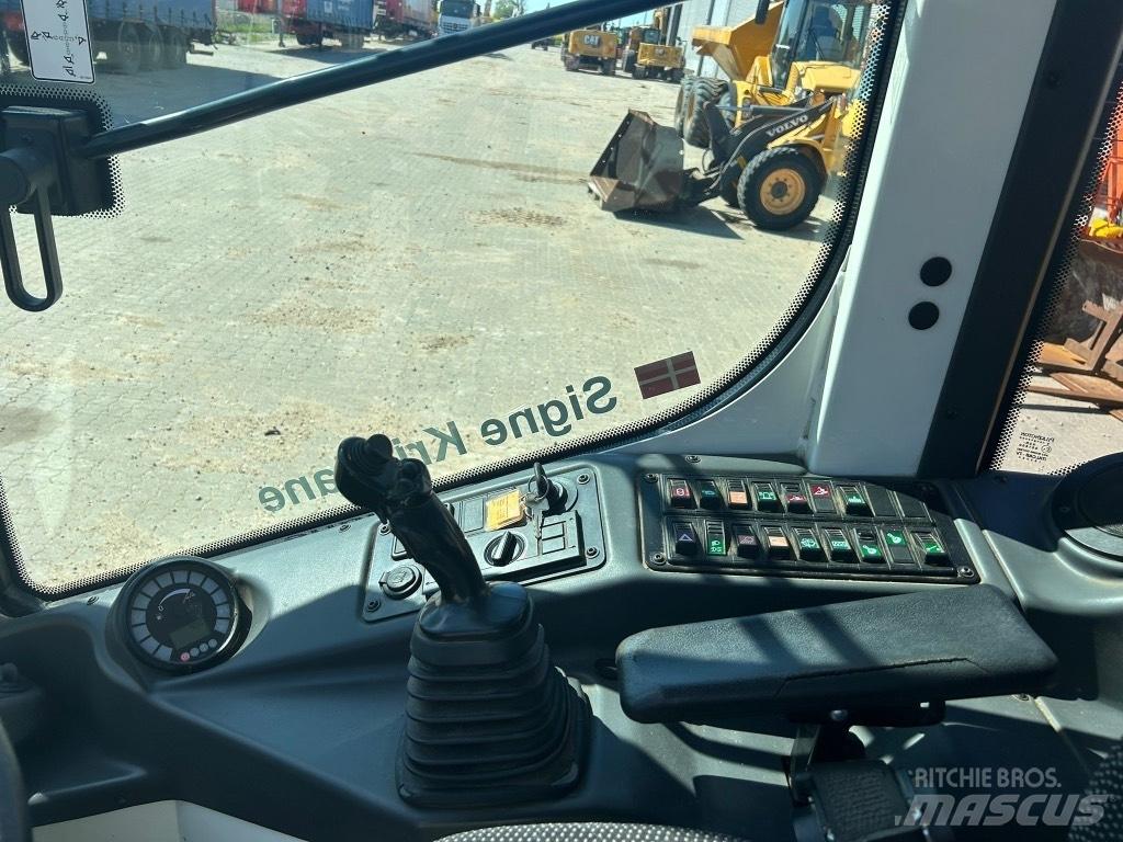 Liebherr L 506 Pyöräkuormaajat