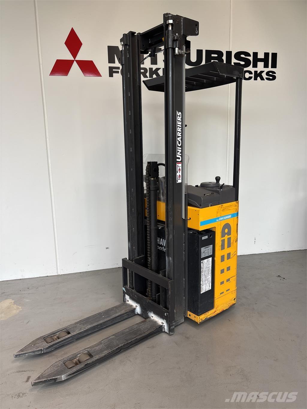 Atlet A160 Ajettavat pinoamisvaunut