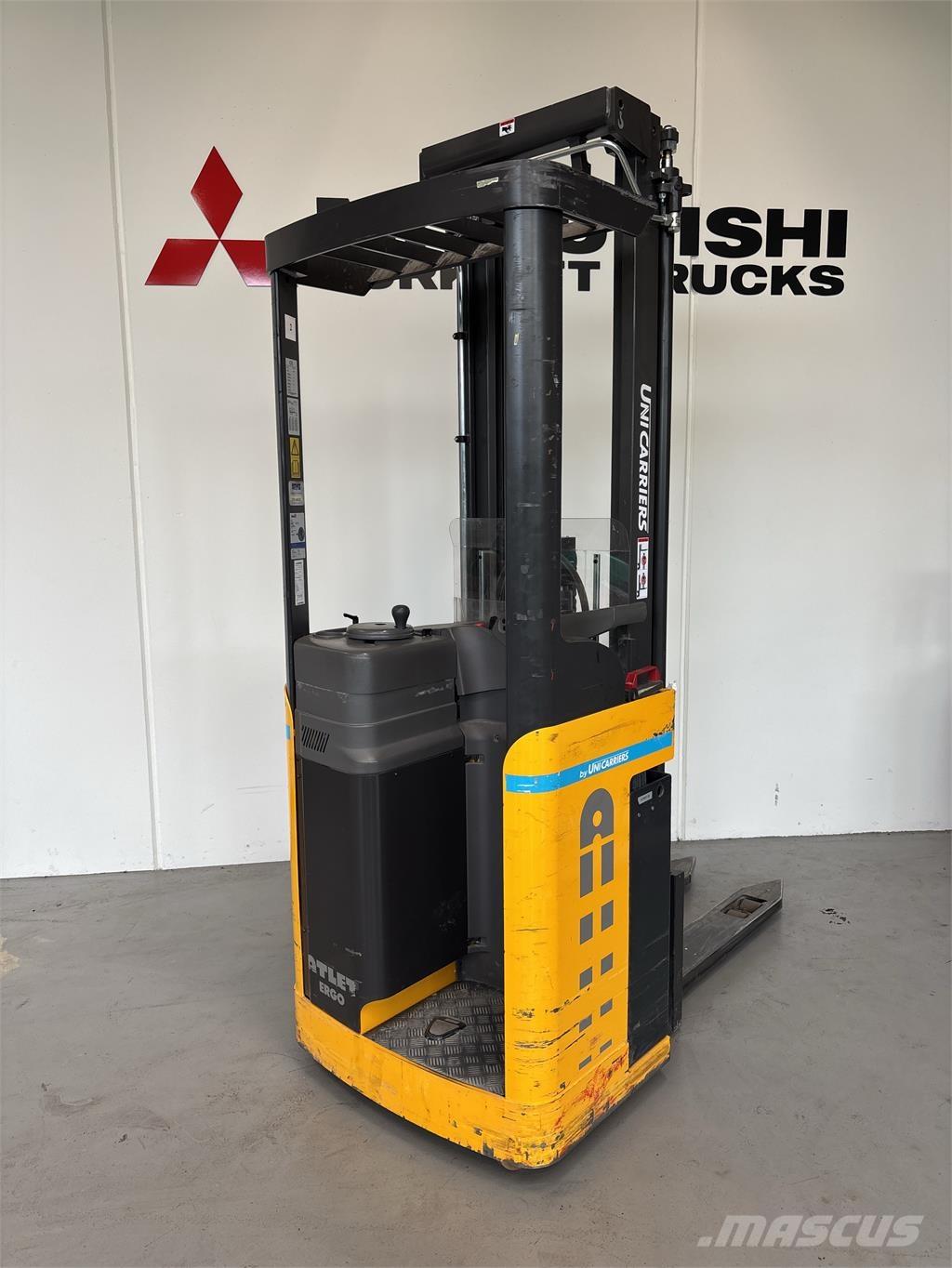 Atlet A160 Ajettavat pinoamisvaunut