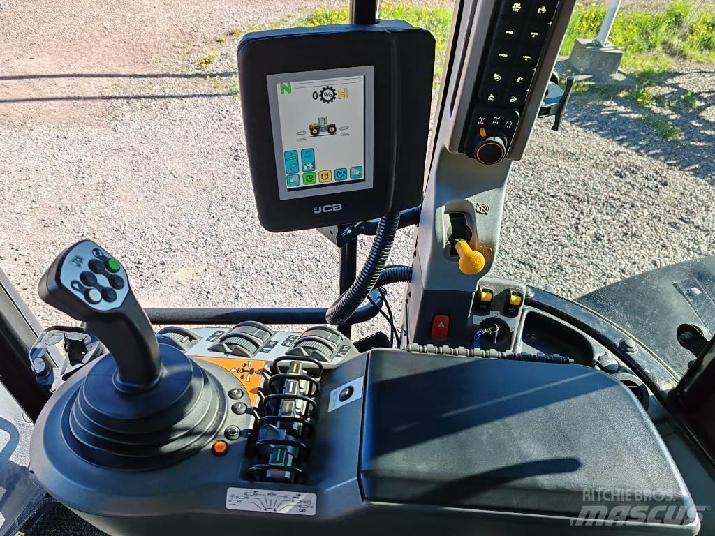 JCB Fastrac 4220 Traktorit