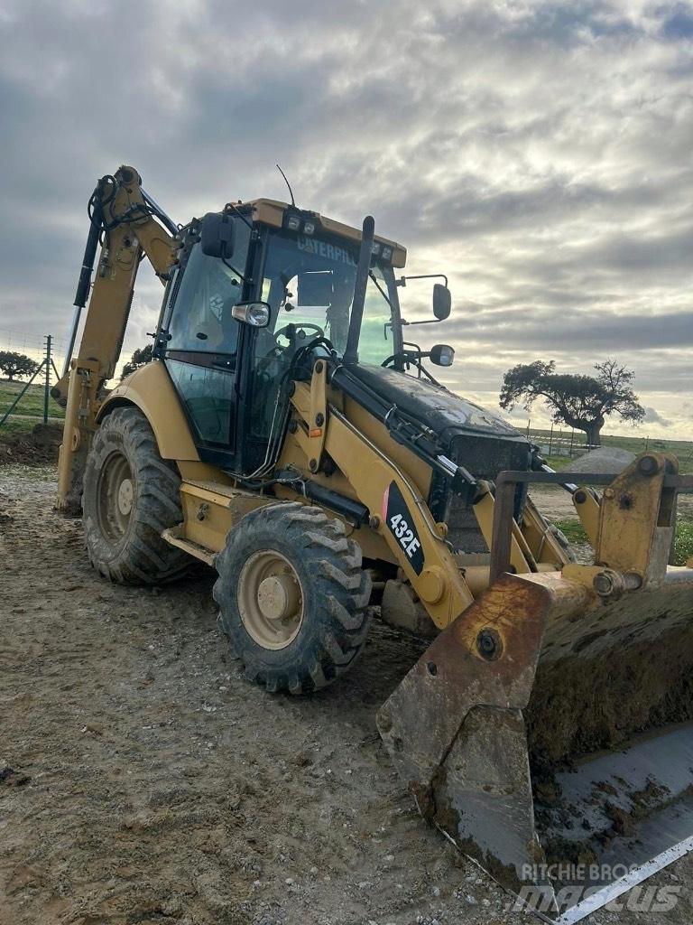CAT 432 E Kaivurikuormaajat
