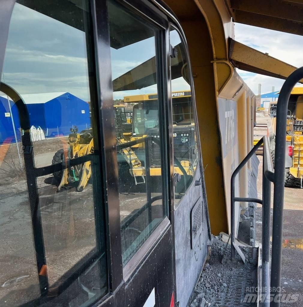 CAT 775 G Maansiirtoautot