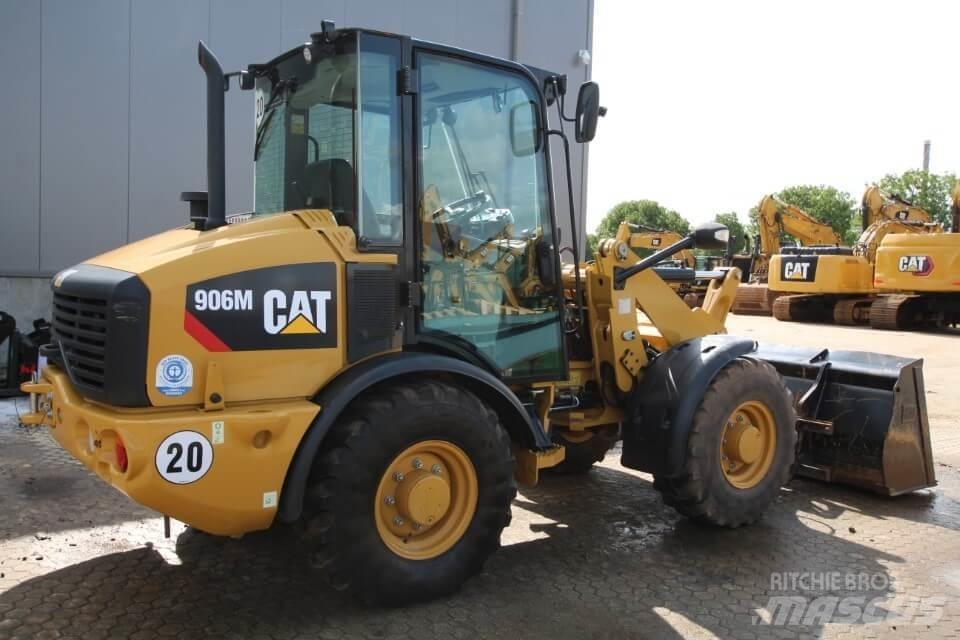 CAT 906M Pyöräkuormaajat