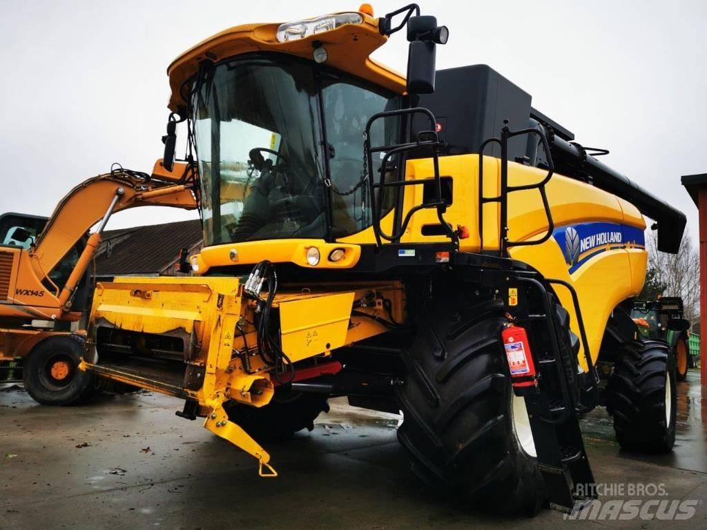 New Holland CX8070 Leikkuupuimurit