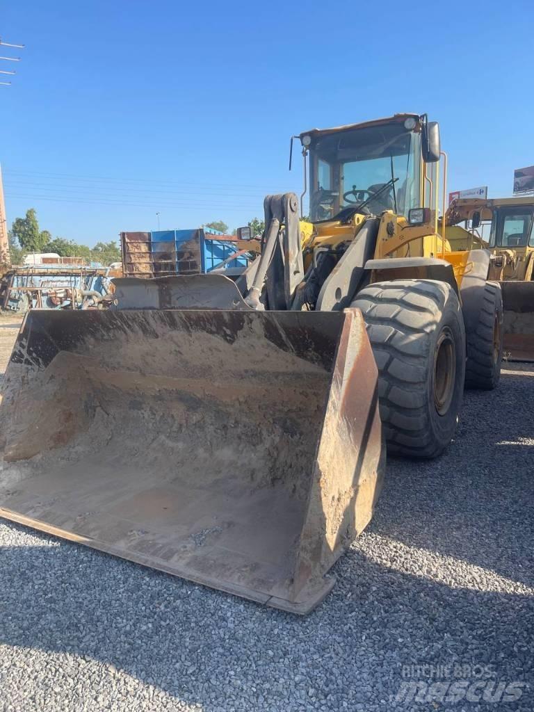 Volvo L 120 E Pyöräkuormaajat