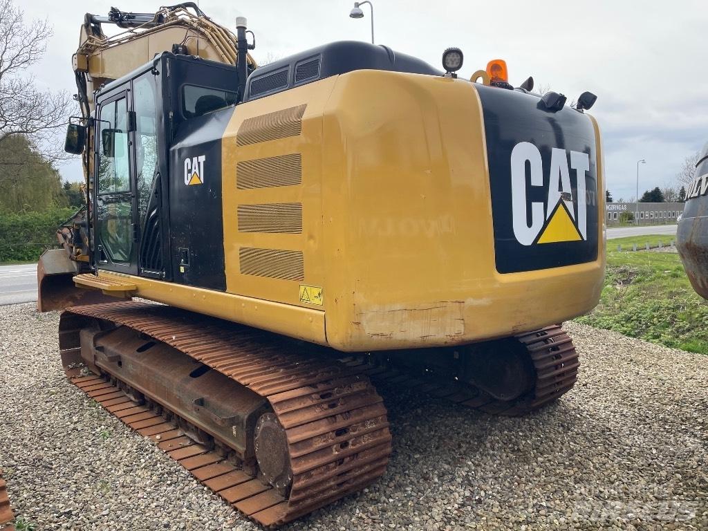 CAT 323FL Telakaivukoneet