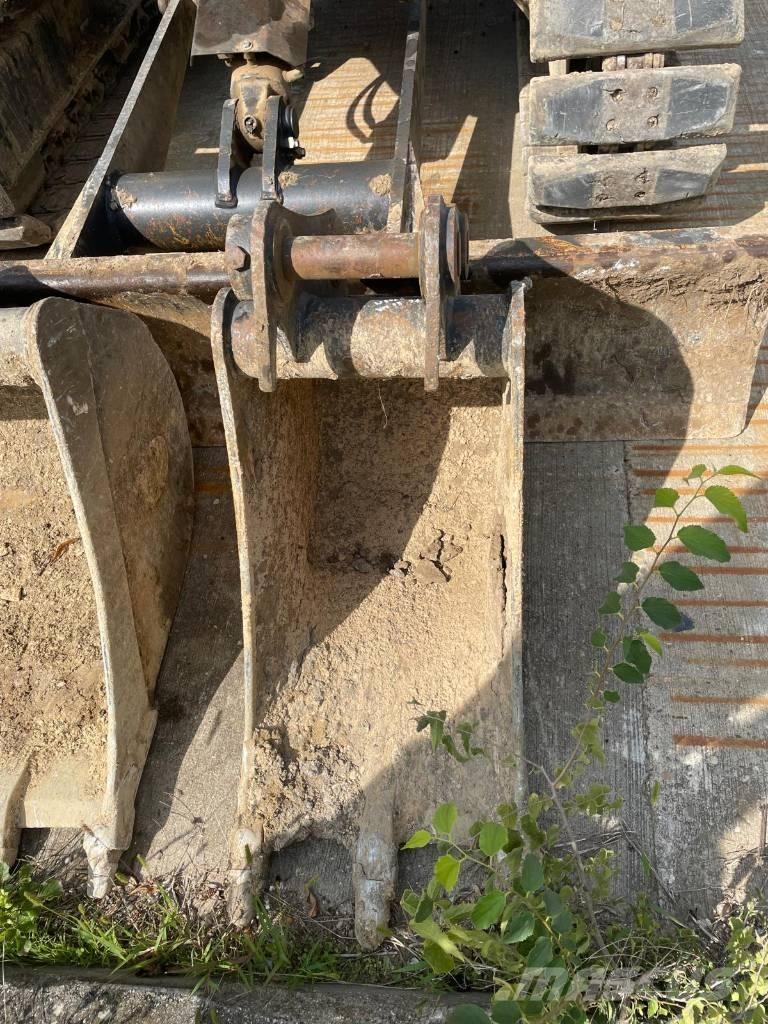 Komatsu PC 80 MR-5E0 Midikaivukoneet 7t - 12t