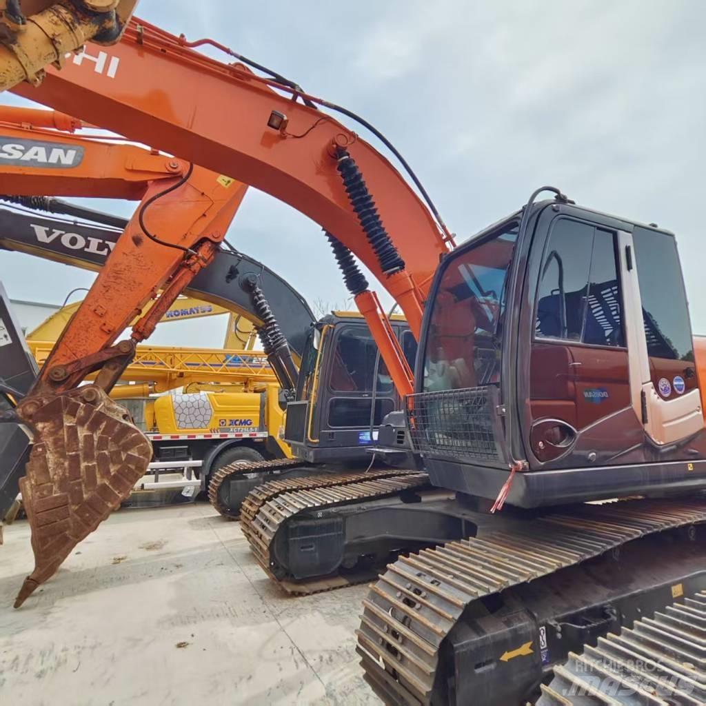 Hitachi ZX 210 Telakaivukoneet