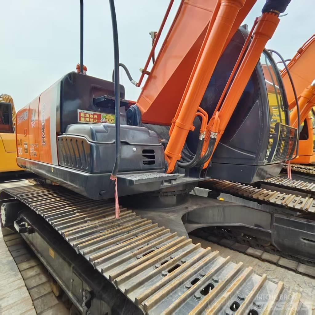 Hitachi ZX 210 Telakaivukoneet