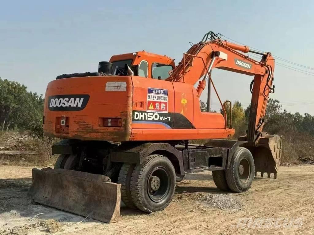 Doosan DH150W Pyöräkaivukoneet