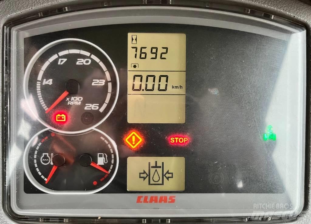 CLAAS Axion 850 Traktorit
