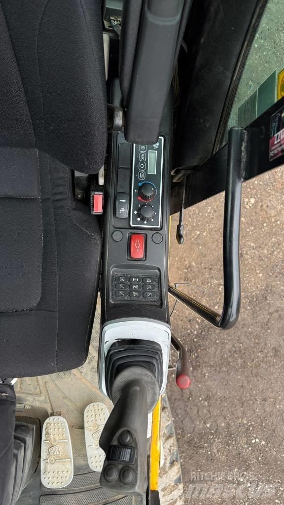 JCB JS175 Pyöräkaivukoneet