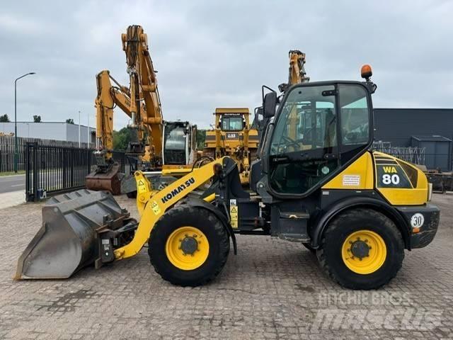 Komatsu WA 80-5 Pyöräkuormaajat
