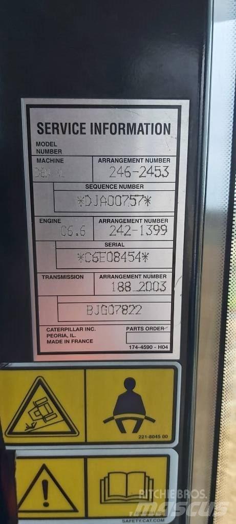CAT D6N XL Telaketjupuskutraktorit