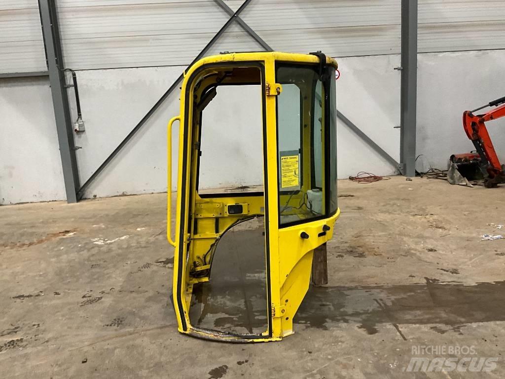 Yanmar Vio 20 / vio 25 Ohjaamo ja sisusta