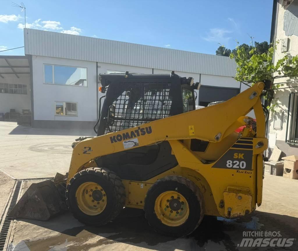 Komatsu SK 820-5 Liukuohjatut kuormaajat