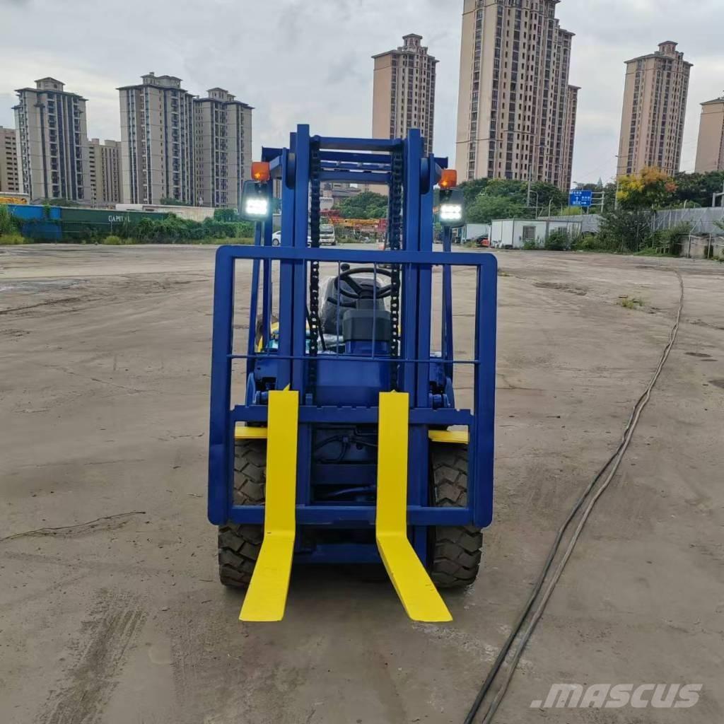 Komatsu FD 30 T-17 Dieseltrukit