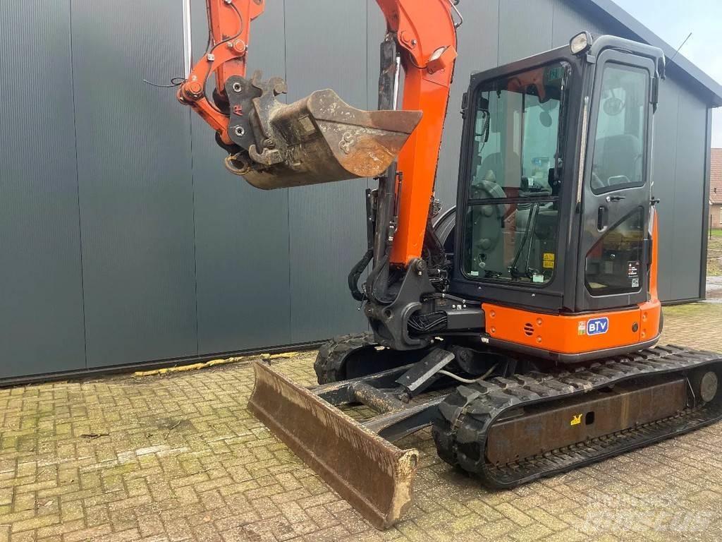 Hitachi U55-5a Minikaivukoneet < 7t